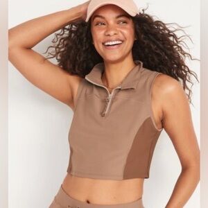 NWOT! Old Navy Rare Earth PowerSoft 1/2-Zip Sleeveless Cropped Top - 🤎